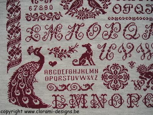afbeelding van de rode kruissteek merklap Ref 053 Marquoir Romantique van CloRaMi Designs