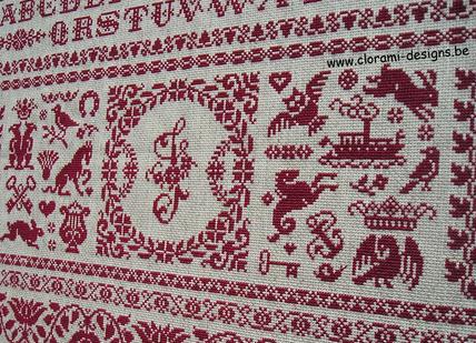 afbeelding van de rode kruissteek merklap Ref 028 Marquoir Rouge van CloRaMi Designs