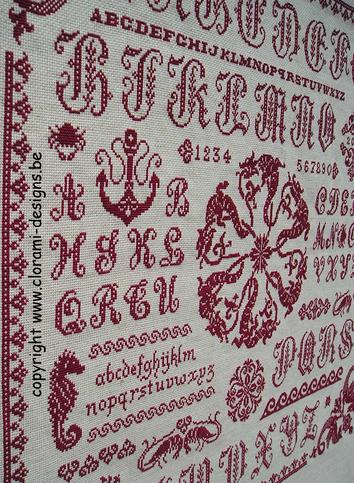 afbeelding van de rode kruissteek merklap Ref 051 Sea Creatures Sampler van CloRaMi Designs