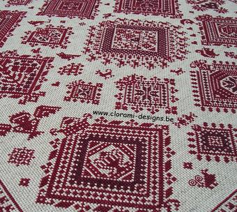 afbeelding van de rode kruissteek merklap Ref 027 Vierlanden Diamonds van CloRaMi Designs