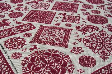 afbeelding van de rode kruissteek merklap Ref 021 Vierlanden Spot Sampler van CloRaMi Designs