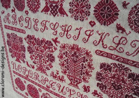 afbeelding van de rode kruissteek merklap Ref 016 Vierlanden Spring Sampler van CloRaMi Designs