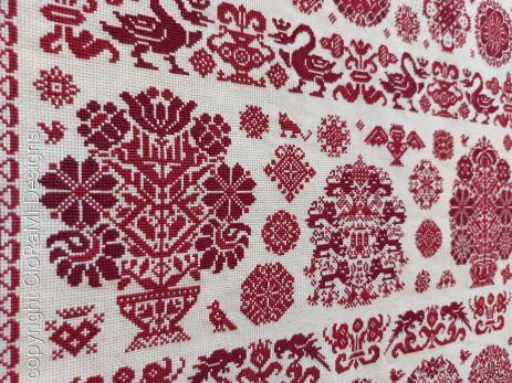 afbeelding van de rode kruissteek merklap Ref 063 Vierlanden xxx Rows van CloRaMi Designs