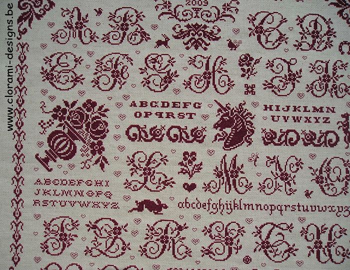 afbeelding van de rode kruissteek merklap Ref 047 Vintage cross stitch Samplervan CloRaMi Designs